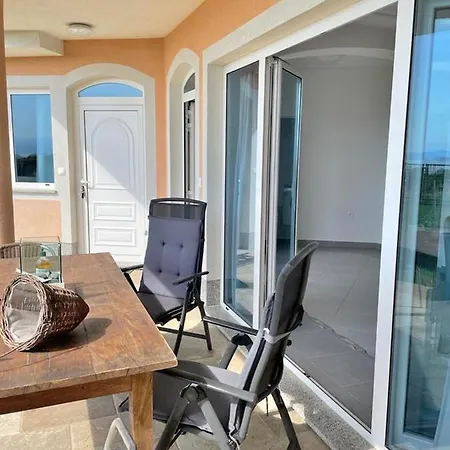 Apartment With Terrace And Sea View 2 Poljane