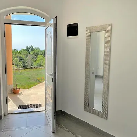Apartment With Terrace And Sea View 2